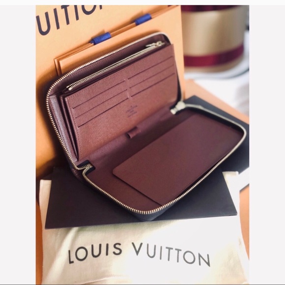 ‼️SOLD‼️LOUIS VUITTON MONOGRAM ORGANIZER - Picture 2 of 8